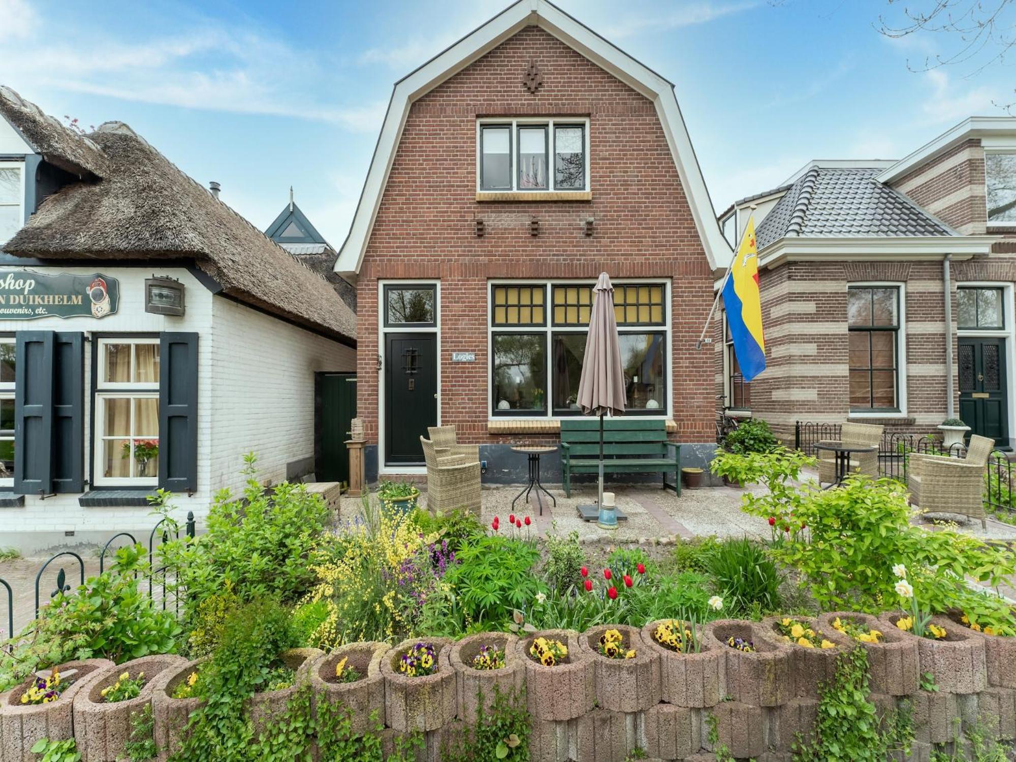 Lodge In Giethoorn With Breakfast Exterior photo