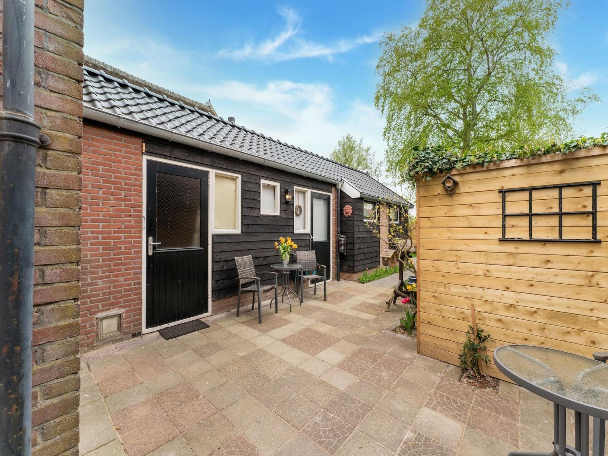 Lodge In Giethoorn With Breakfast Exterior photo