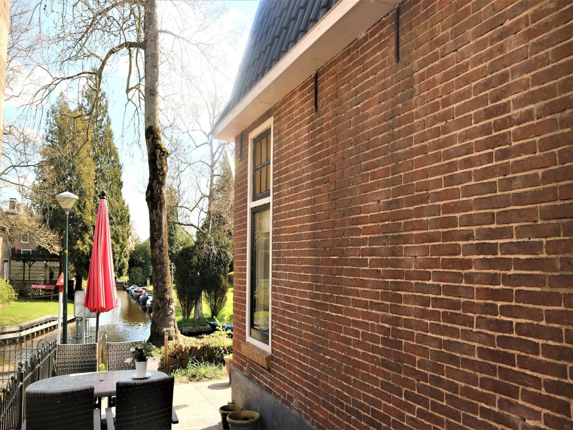 Lodge In Giethoorn With Breakfast Exterior photo