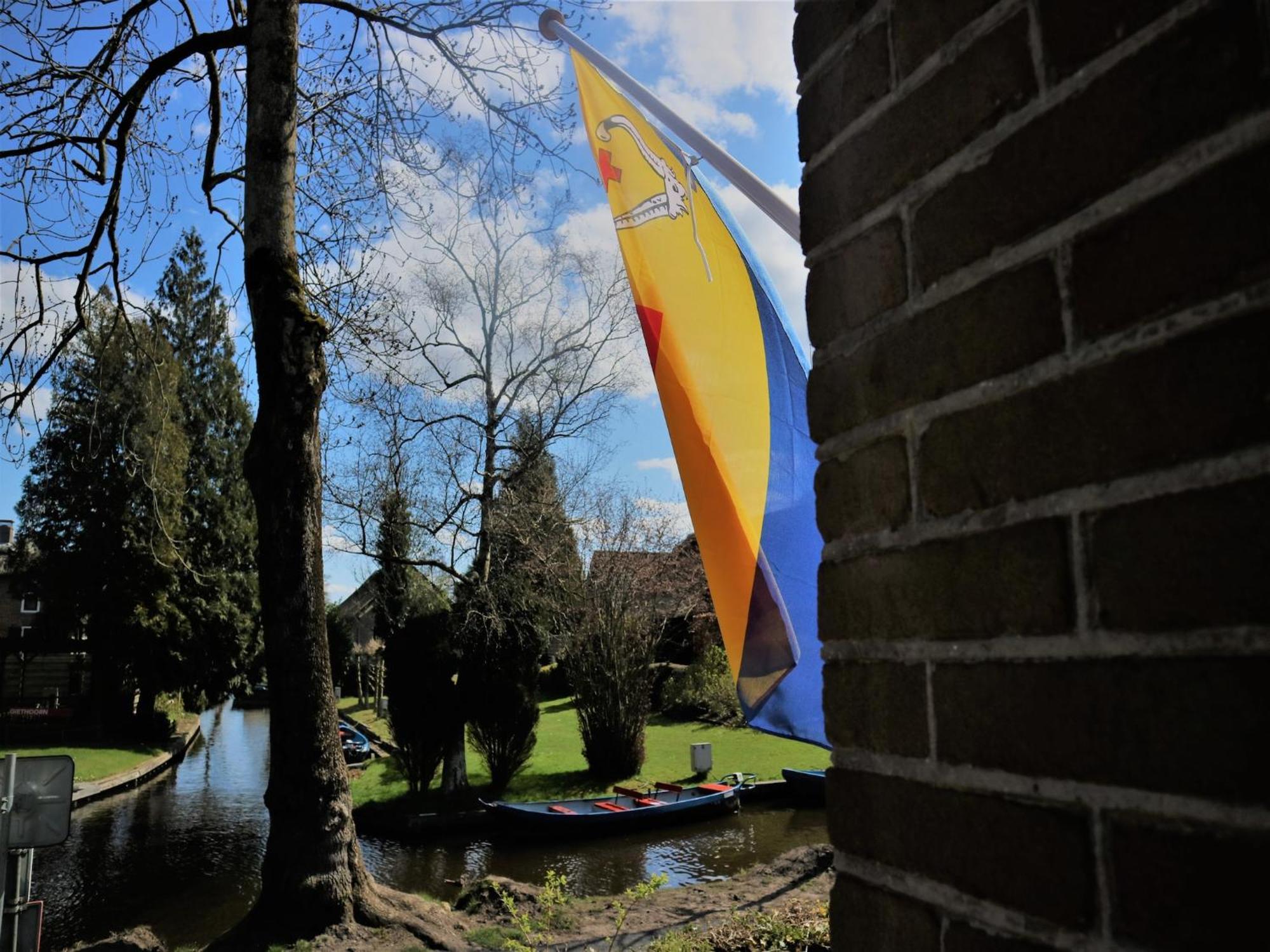 Lodge In Giethoorn With Breakfast Exterior photo